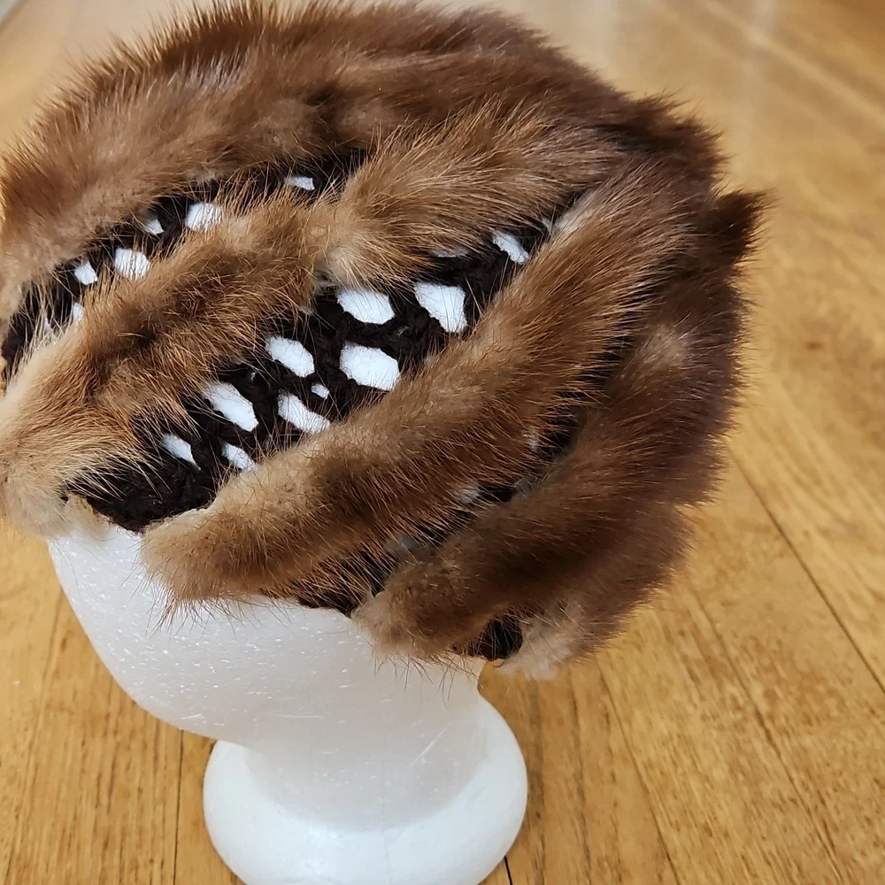Vintage Fur And Crochet Hat - Picture 4 of 7